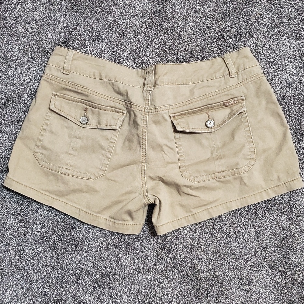Khaki shorts size 13 - Picture 2 of 3